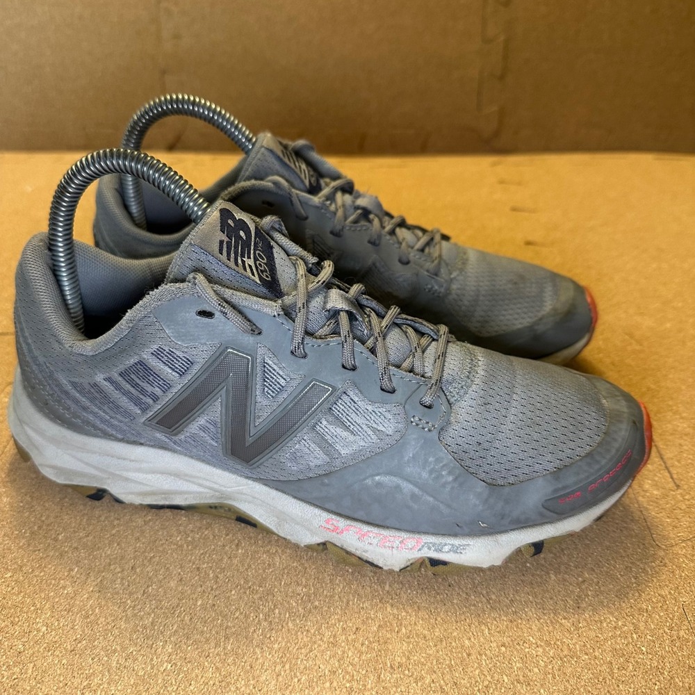 New Balance 690v2 All Terrain Trail Running Shoes Grey‎ Pink WT690RG2 Womens 7